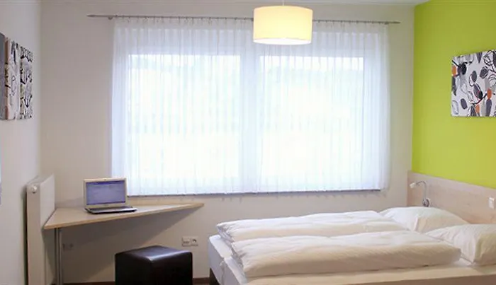 索斯特城市汽车旅馆 2* 索斯特